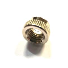 Ecrou Moleté Schwalbe pour Montage Valve Presta dans Jante Percée pour Valve Schrader