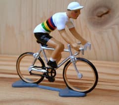Figurine Cycliste CBG Mignot Maillot Arc en Ciel Champion du Monde
