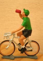 Figurine Cycliste CBG Mignot Maillot Vert Buvant au Bidon