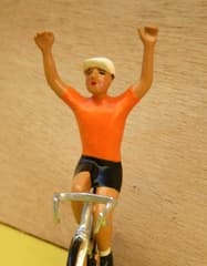 Figurine Cycliste CBG Mignot Tour de Holland Maillot Orange avec Bras Levés