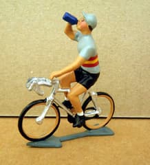 Figurine Cycliste CBG Mignot Maillot Espagnol Buvant au Bidon