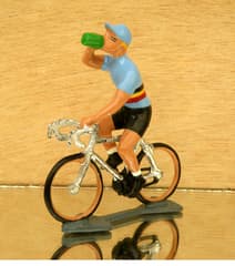 Figurine Cycliste CBG Mignot Maillot de Belgique Buvant au Bidon