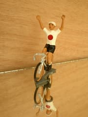 Figurine Cycliste CBG Mignot Maillot du Japon avec Bras Levés