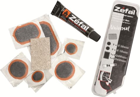 Zefal Universal Kit réparation crevaison 8 Patches Glue Scraper